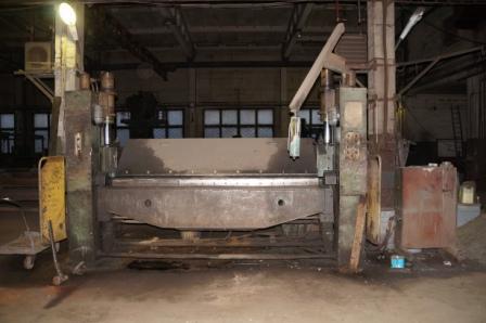 Продам б/у листогиб с поворотной балкой ИВ2144П ( ИВ2144П пресс гибочный)